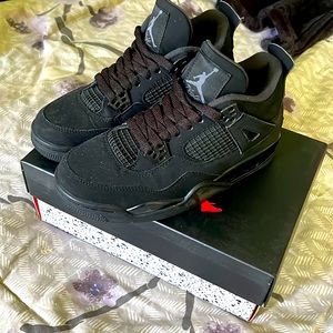 Jordan 4s Black cats (PS)